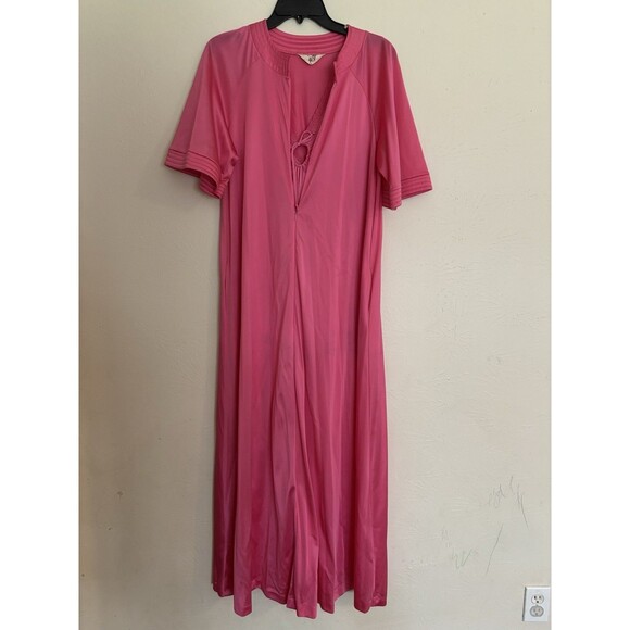 Vanity Fair Other - Vintage Vanity Fair Pink Peignoir Set Nightgown and Robe 2 Piece Small Zip Front